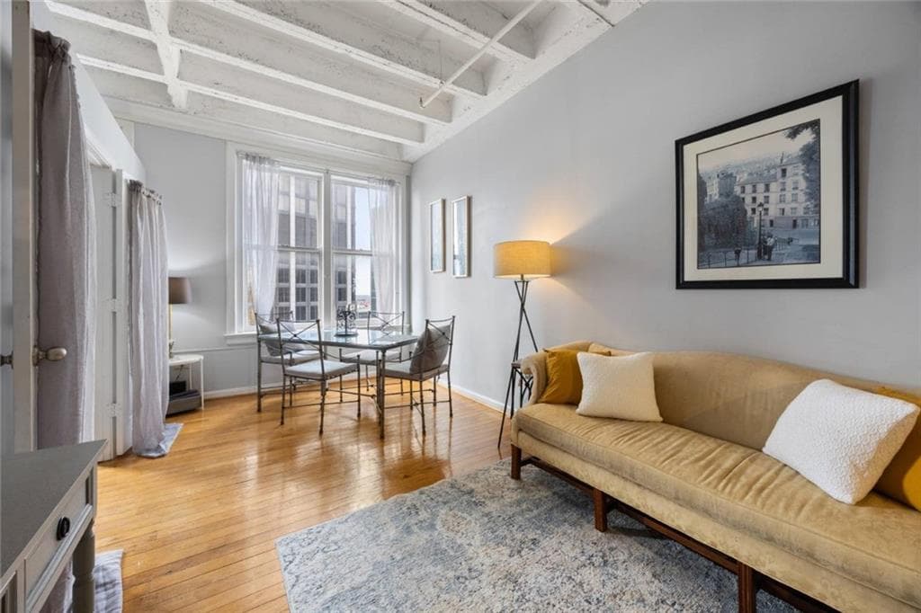 1 bedroom, 1 bathroom, 586 sq ft condominium for sale at 32 Peachtree Street 1605, Atlanta, GA 30303 — photo 6