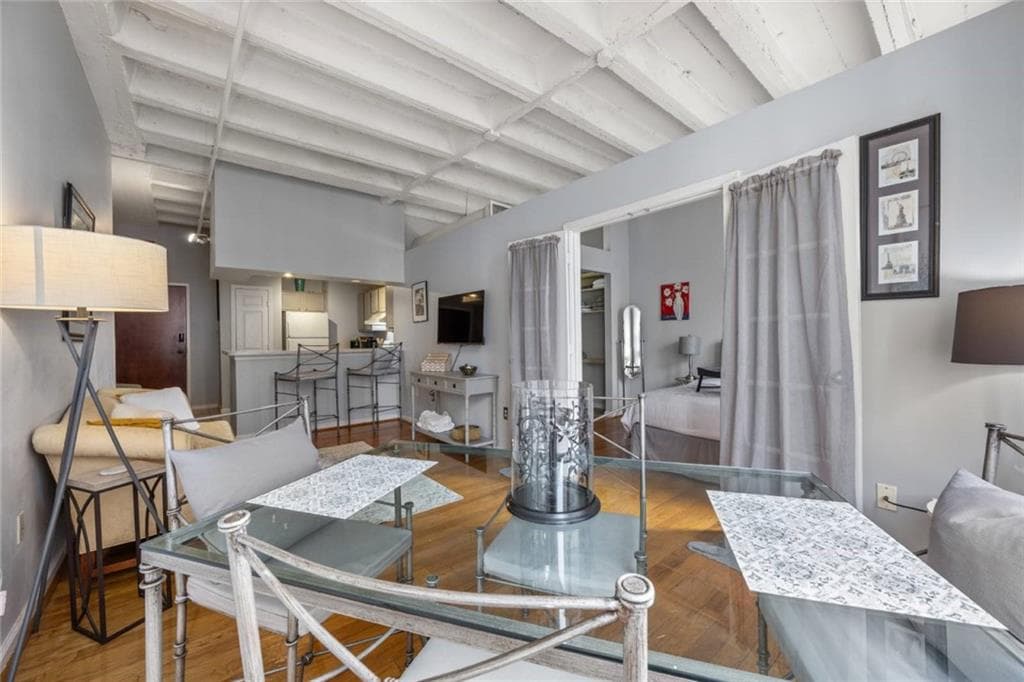 1 bedroom, 1 bathroom, 586 sq ft condominium for sale at 32 Peachtree Street 1605, Atlanta, GA 30303 — photo 8