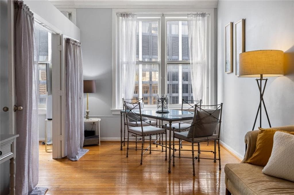 1 bedroom, 1 bathroom, 586 sq ft condominium for sale at 32 Peachtree Street 1605, Atlanta, GA 30303 — photo 10