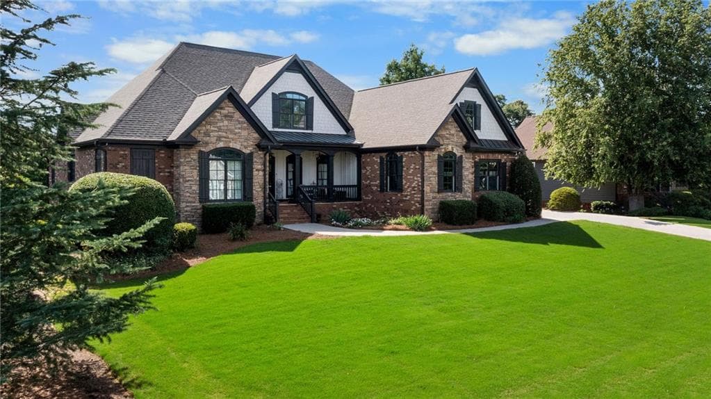 7 bedroom, 5 bathroom, 5,382 sq ft single family residence under contract at 4 Creekstone Court, Cartersville, GA 30120 — photo 2