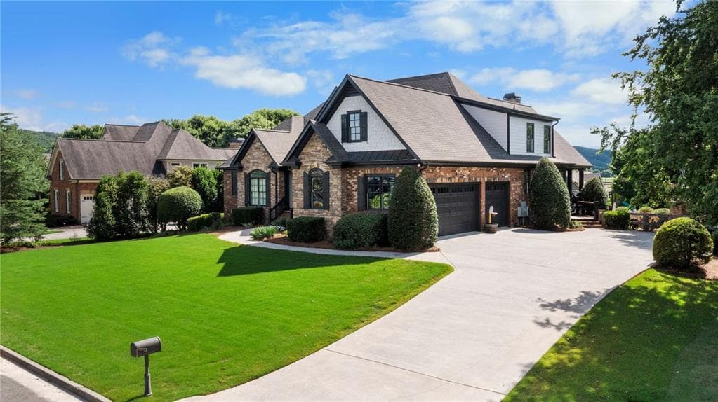 7 bedroom, 5 bathroom, 5,382 sq ft single family residence under contract at 4 Creekstone Court, Cartersville, GA 30120 — photo 3