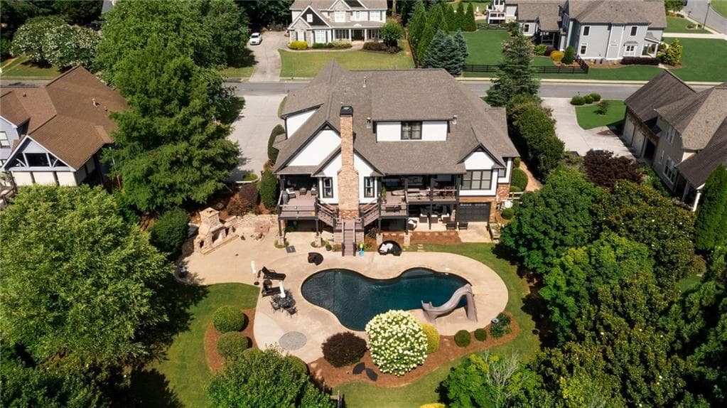 7 bedroom, 5 bathroom, 5,382 sq ft single family residence under contract at 4 Creekstone Court, Cartersville, GA 30120 — photo 5