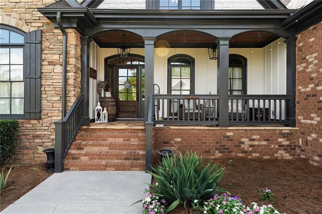 7 bedroom, 5 bathroom, 5,382 sq ft single family residence under contract at 4 Creekstone Court, Cartersville, GA 30120 — photo 10