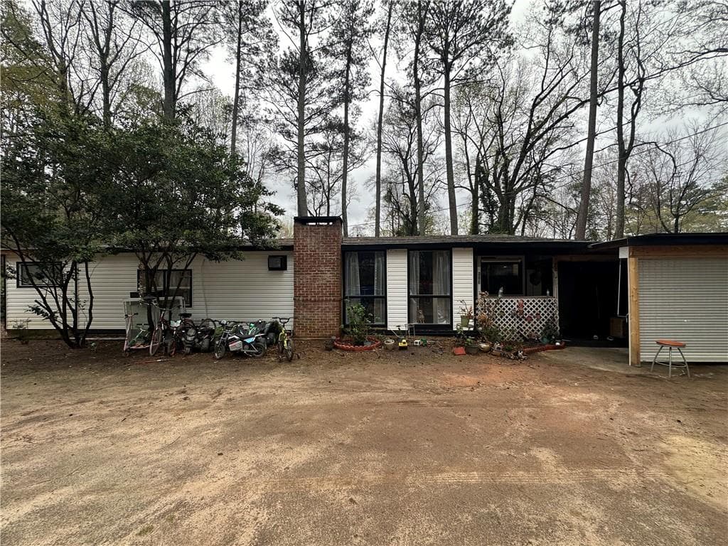 5 bedroom, 3 bathroom, 1,203 sq ft single family residence for sale at 123 Spring Street, Stockbridge, GA 30281