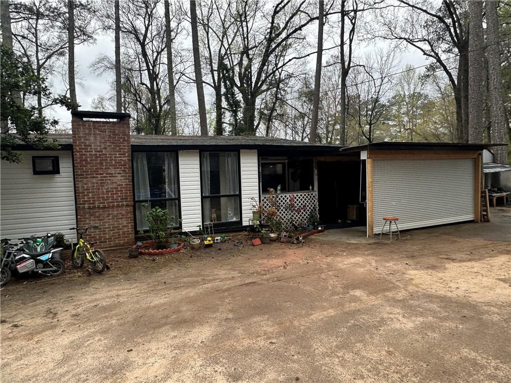 5 bedroom, 3 bathroom, 1,203 sq ft single family residence for sale at 123 Spring Street, Stockbridge, GA 30281 — photo 2