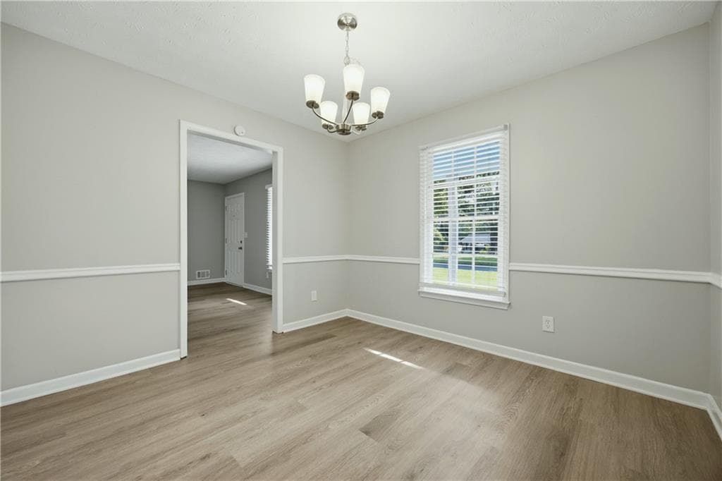 3 bedroom, 2 bathroom, 1,446 sq ft single family residence for sale at 2409 Three Bars Drive, Snellville, GA 30078 — photo 4