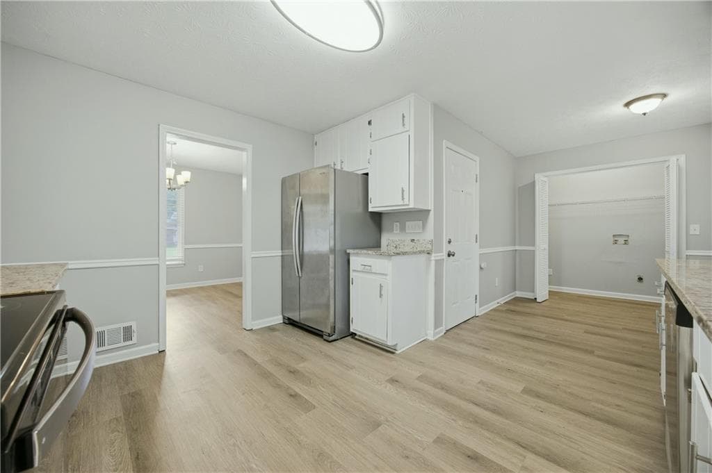 3 bedroom, 2 bathroom, 1,446 sq ft single family residence for sale at 2409 Three Bars Drive, Snellville, GA 30078 — photo 7