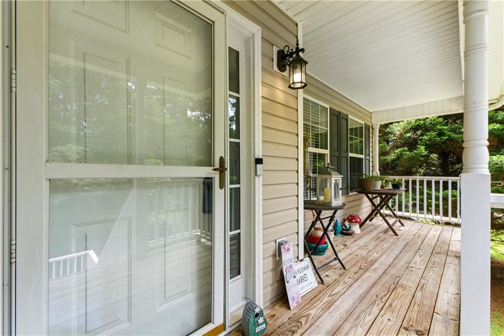 4 bedroom, 3 bathroom, 1,320 sq ft single family residence under contract at 2287 Turtle Cove Throughway, Monticello, GA 31064 — photo 2