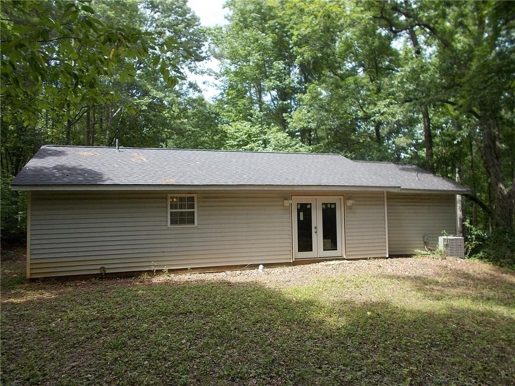 1 bedroom, 2 bathroom, 912 sq ft single family residence for sale at 434 Old Jones Road, Whitesburg, GA 30185 — photo 2