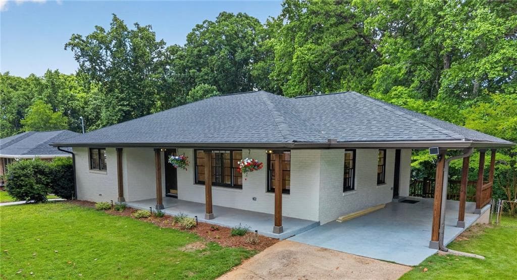 4 bedroom, 2 bathroom, 2,001 sq ft single family residence sold at 2800 S Clark Drive, Atlanta, GA 30344