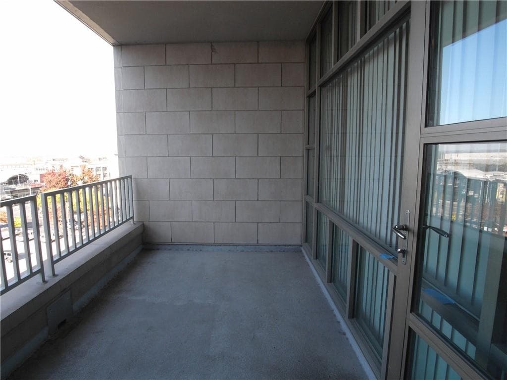 1 bedroom, 1 bathroom, 1,086 sq ft condominium for sale at 250 Park Avenue West 712, Atlanta, GA 30313 — photo 4