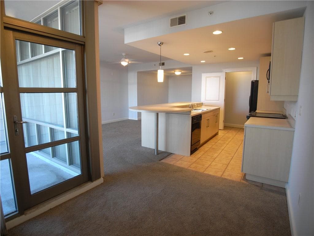 1 bedroom, 1 bathroom, 1,086 sq ft condominium for sale at 250 Park Avenue West 712, Atlanta, GA 30313 — photo 6
