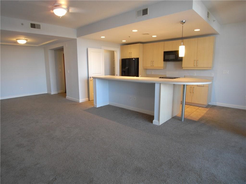 1 bedroom, 1 bathroom, 1,086 sq ft condominium for sale at 250 Park Avenue West 712, Atlanta, GA 30313 — photo 8