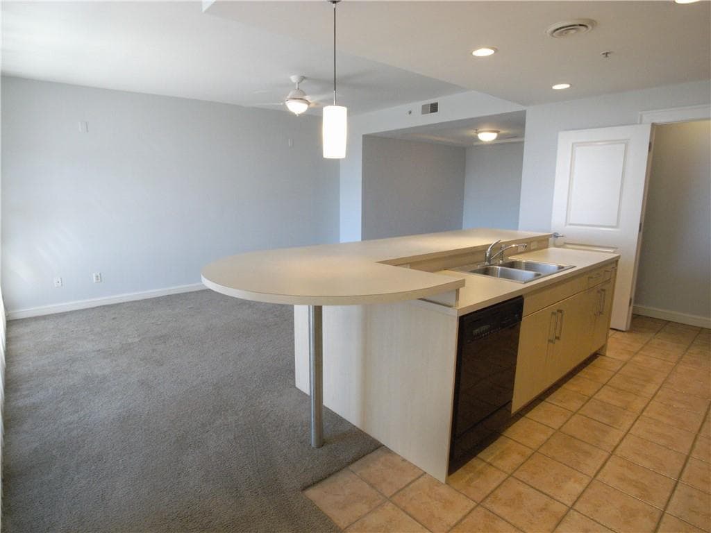 1 bedroom, 1 bathroom, 1,086 sq ft condominium for sale at 250 Park Avenue West 712, Atlanta, GA 30313 — photo 10