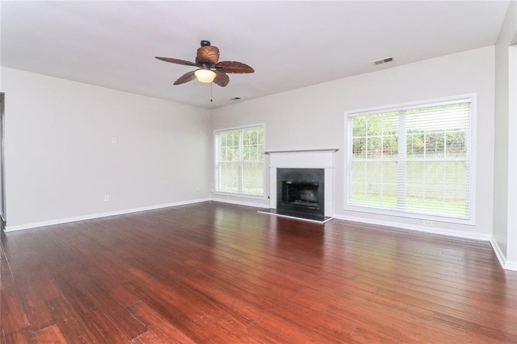 5 bedroom, 4 bathroom, 3,184 sq ft single family residence for sale at 911 Queensbrooke Way, Mableton, GA 30126 — photo 6