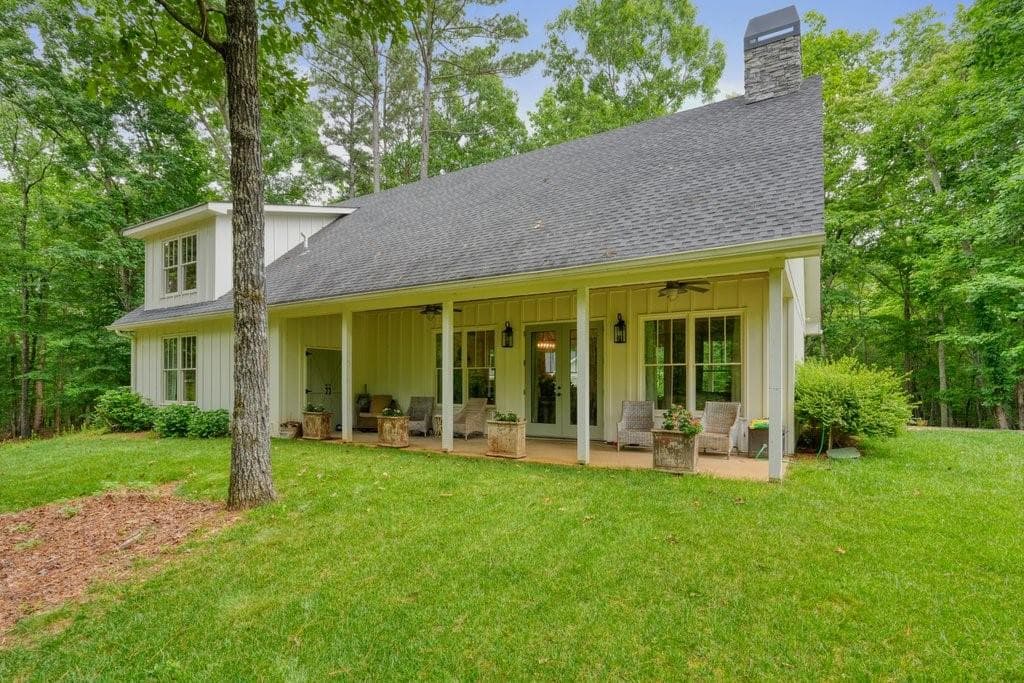 2 bedroom, 1 bathroom, 2,112 sq ft single family residence under contract at 331 Blackberry Trail, Ball Ground, GA 30107