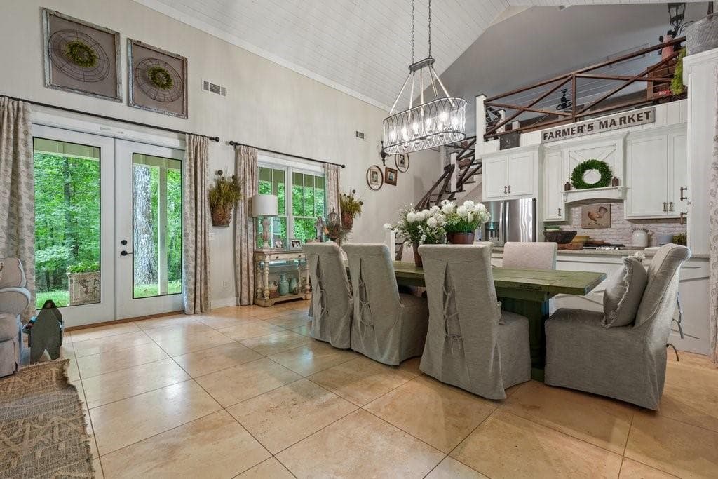 2 bedroom, 1 bathroom, 2,112 sq ft single family residence under contract at 331 Blackberry Trail, Ball Ground, GA 30107 — photo 5