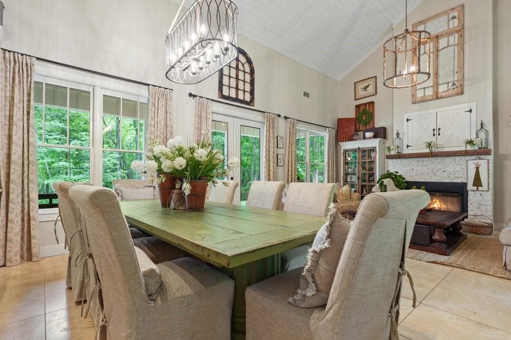 2 bedroom, 1 bathroom, 2,112 sq ft single family residence under contract at 331 Blackberry Trail, Ball Ground, GA 30107 — photo 10