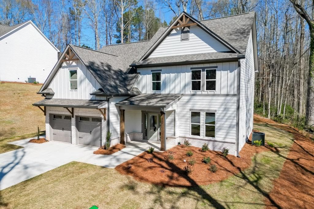 4 bedroom, 3 bathroom, 2,674 sq ft single family residence for sale at 1003 Lakeview, Commerce, GA 30529 — photo 2