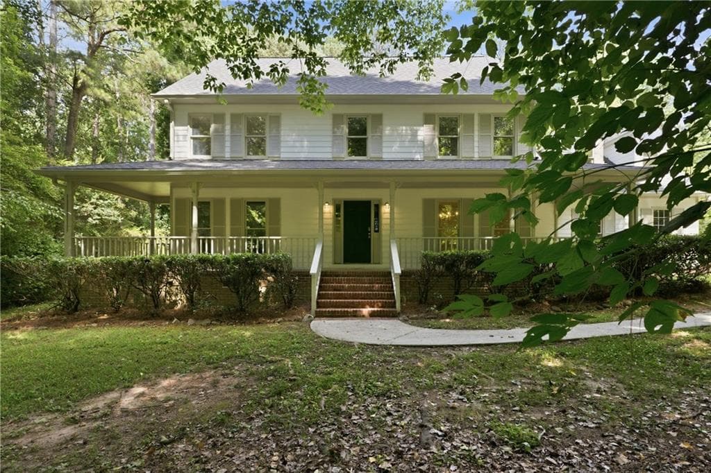 5 bedroom, 3 bathroom, 2,649 sq ft single family residence under contract at 125 Yates Drive, Fayetteville, GA 30214