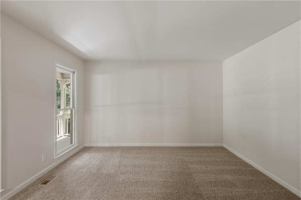 5 bedroom, 3 bathroom, 2,649 sq ft single family residence under contract at 125 Yates Drive, Fayetteville, GA 30214 — photo 9