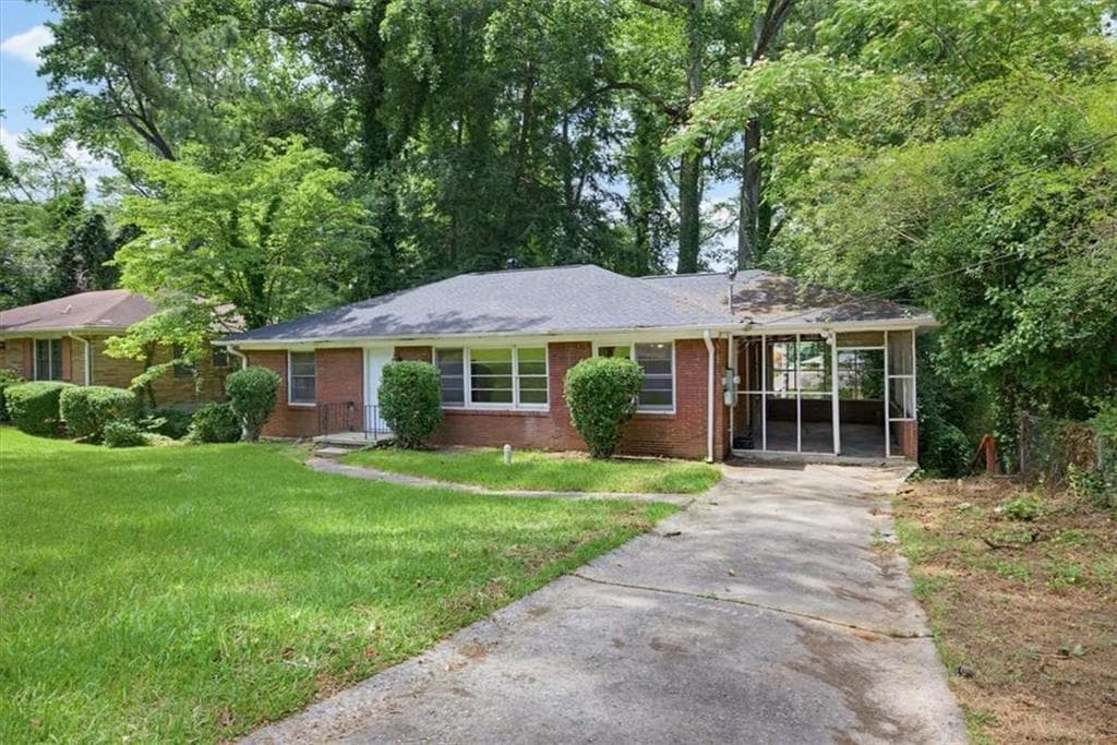 3 bedroom, 2 bathroom, 1,350 sq ft single family residence under contract at 1900 Windsor Drive, Atlanta, GA 30311