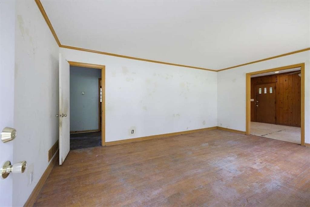 3 bedroom, 2 bathroom, 1,350 sq ft single family residence under contract at 1900 Windsor Drive, Atlanta, GA 30311 — photo 6