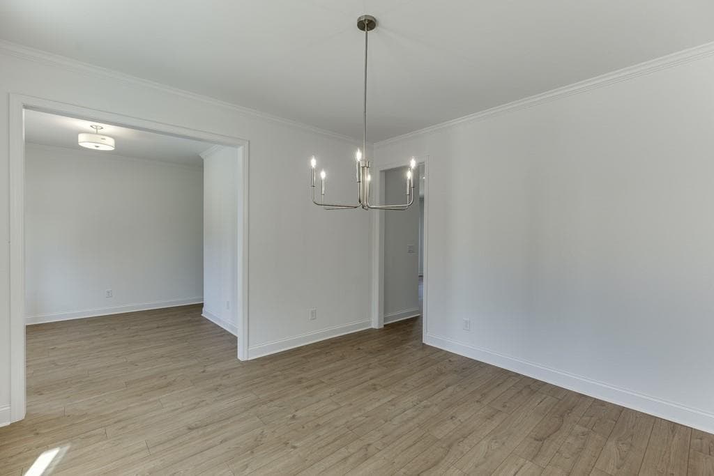 4 bedroom, 3 bathroom, 2,674 sq ft single family residence for sale at 979 Lakeview, Commerce, GA 30529 — photo 7