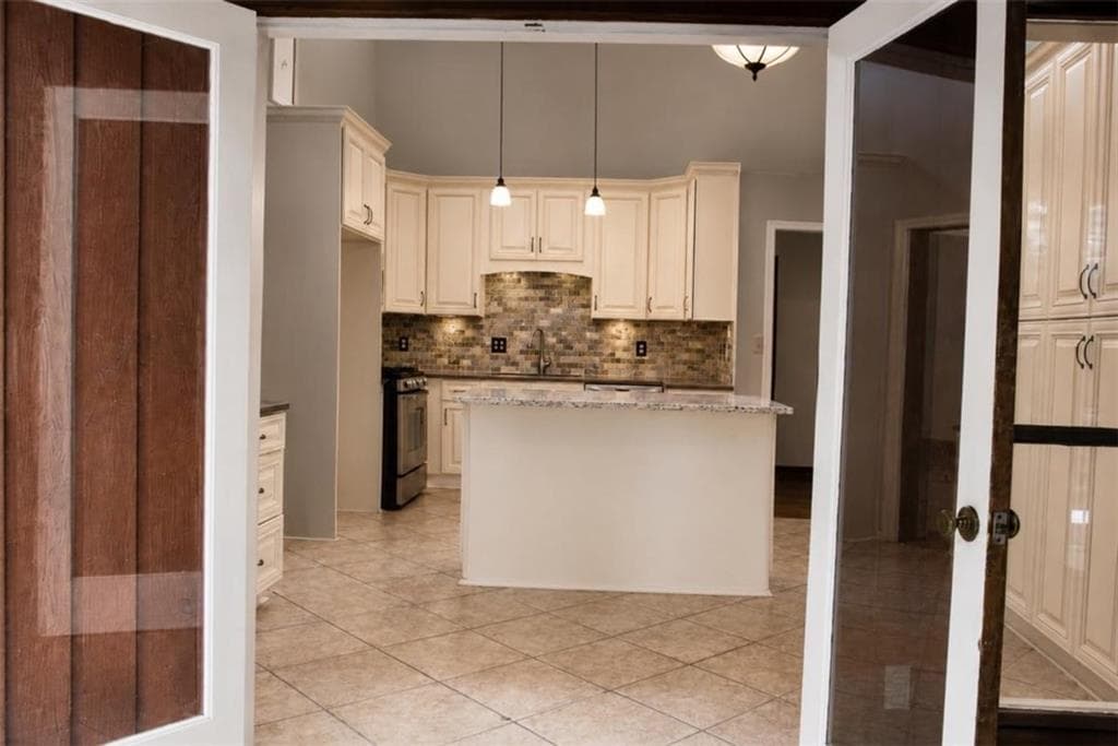 5 bedroom, 5 bathroom, 3,042 sq ft single family residence for sale at 7930 Sweetwater Drive, Douglasville, GA 30135 — photo 7