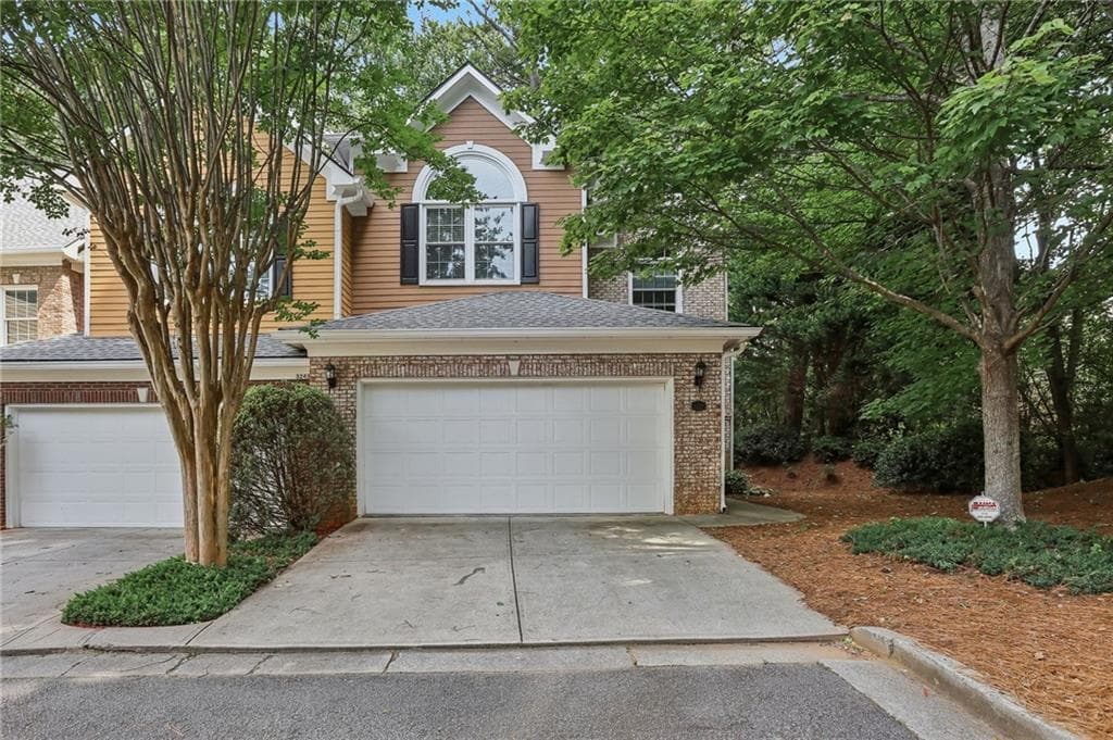2 bedroom, 3 bathroom, 1,951 sq ft townhouse for sale at 3239 Tomeh Way, Tucker, GA 30084 — photo 1 of 39