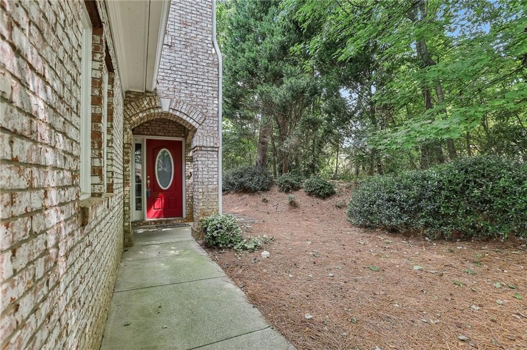 2 bedroom, 3 bathroom, 1,951 sq ft townhouse for sale at 3239 Tomeh Way, Tucker, GA 30084 — photo 2