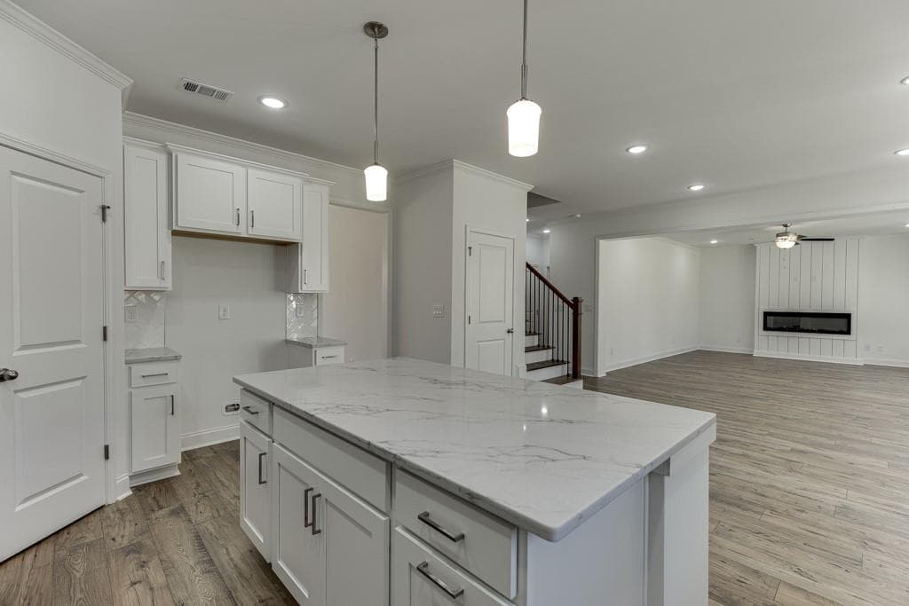 4 bedroom, 3 bathroom, 2,674 sq ft single family residence for sale at 929 Lakeview, Commerce, GA 30529 — photo 10