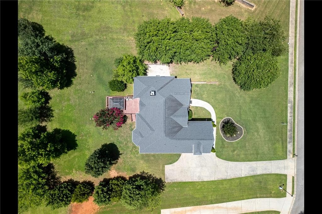6 bedroom, 5 bathroom, 4,964 sq ft single family residence for sale at 3207 Brigadier Way, Stockbridge, GA 30281 — photo 4