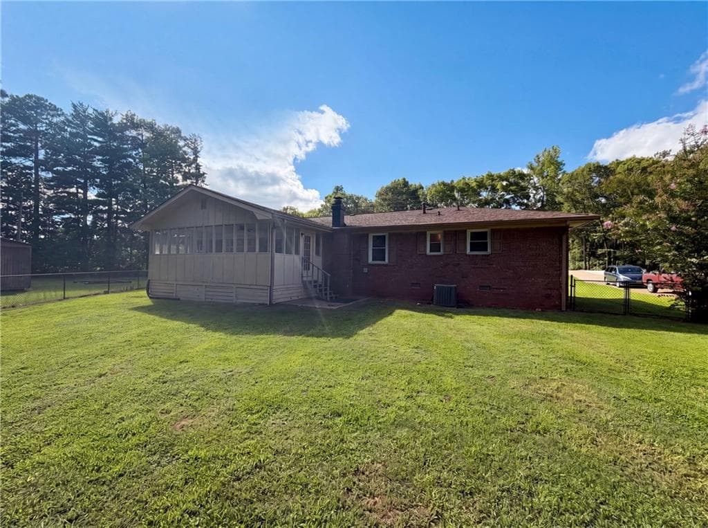 3 bedroom, 2 bathroom, 1,397 sq ft single family residence for sale at 5795 Stewart Mill Road, Douglasville, GA 30135 — photo 5