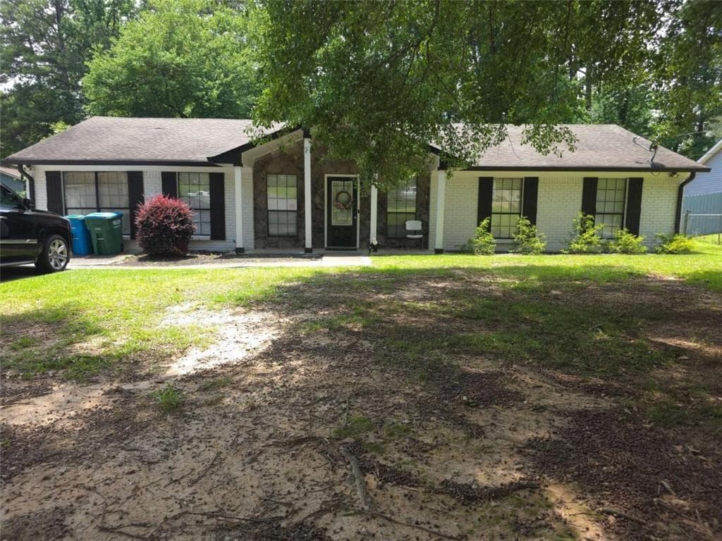 3 bedroom, 2 bathroom, 1,789 sq ft single family residence under contract at 5563 Button Gwinnett Place, Norcross, GA 30093