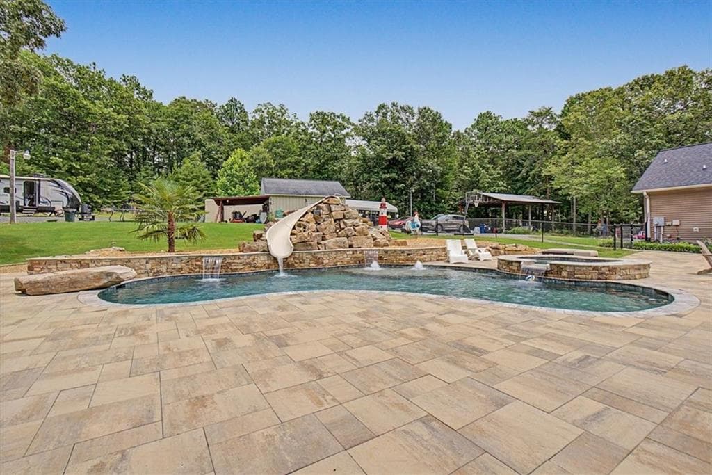 4 bedroom, 2 bathroom, 1,614 sq ft single family residence under contract at 1366 Bethlehem Road, Rockmart, GA 30153 — photo 3
