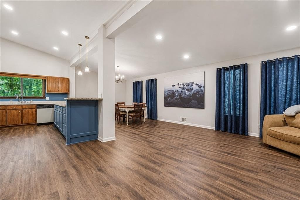 4 bedroom, 3 bathroom, 3,257 sq ft single family residence for sale at 165 Bar H Drive, Athens, GA 30605 — photo 8