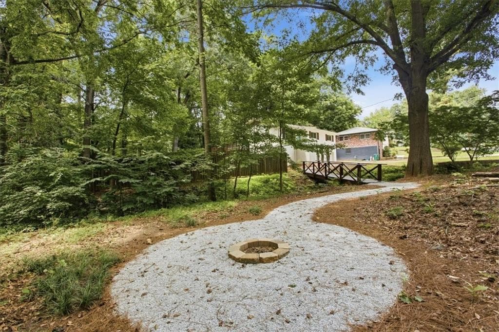 3 bedroom, 3 bathroom, 1,741 sq ft single family residence under contract at 3424 Shawnee Trail, Smyrna, GA 30080 — photo 3