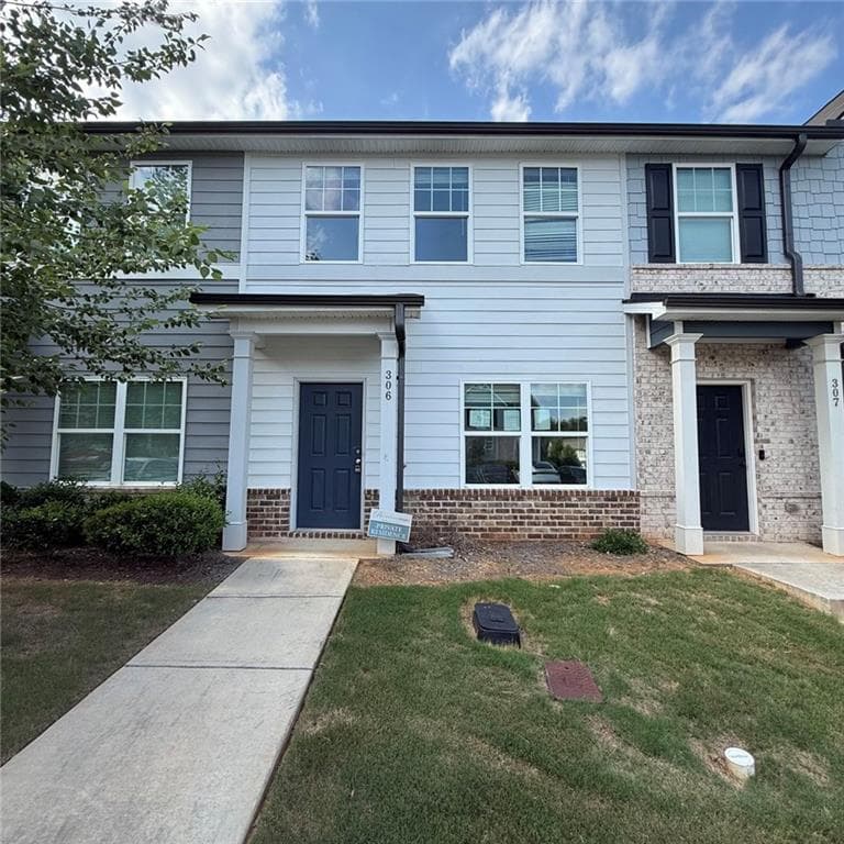 3 bedroom, 3 bathroom, 1,368 sq ft townhouse sold at 585 McWilliams Road 306, Atlanta, GA 30315
