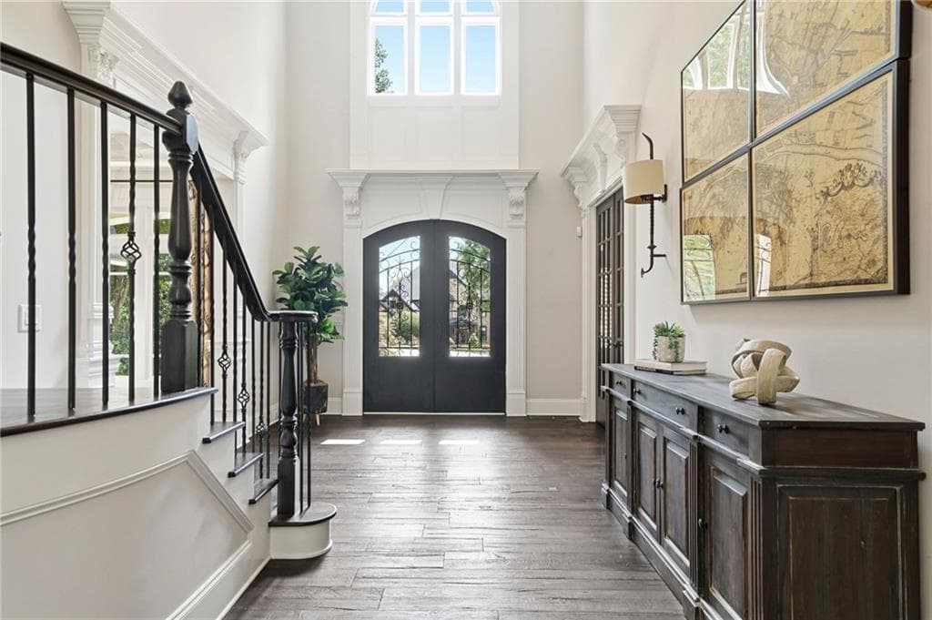 5 bedroom, 7 bathroom, 8,114 sq ft single family residence for sale at 2830 Manor Bridge Drive, Alpharetta, GA 30004 — photo 9