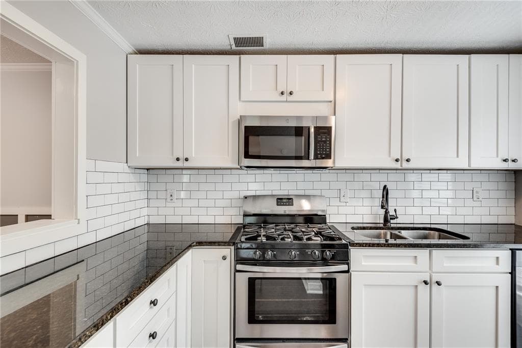 1 bedroom, 1 bathroom, 982 sq ft condominium for sale at 1004 Wynnes Ridge Circle, Marietta, GA 30067 — photo 8