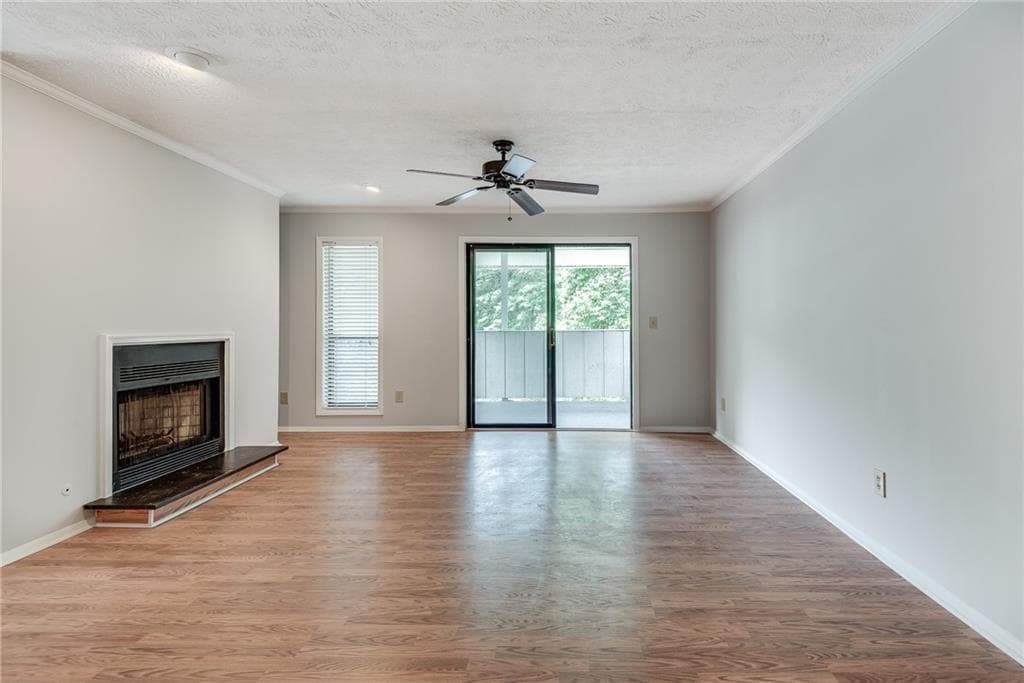 1 bedroom, 1 bathroom, 982 sq ft condominium for sale at 1004 Wynnes Ridge Circle, Marietta, GA 30067 — photo 4
