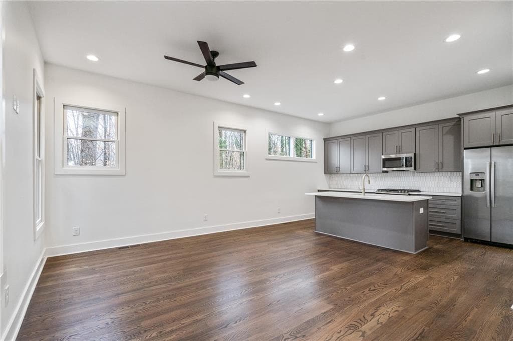 3 bedroom, 4 bathroom, 1,910 sq ft single family residence for sale at 1453 Bridges Avenue, Atlanta, GA 30310 — photo 9