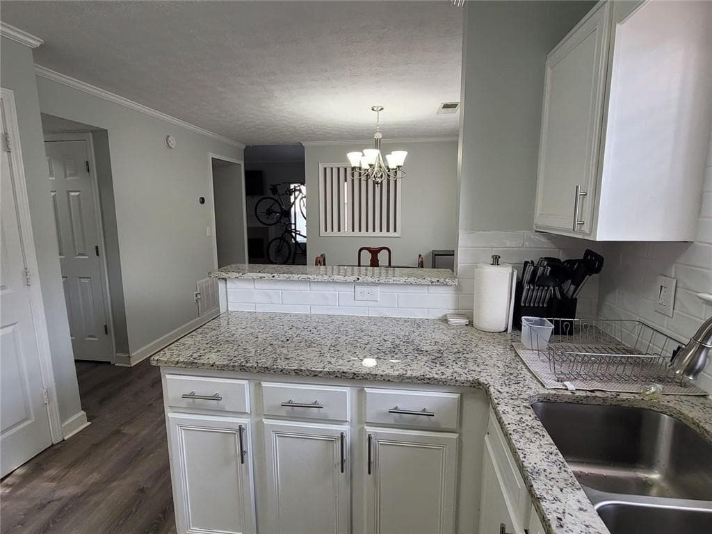 2 bedroom, 2 bathroom, 1,373 sq ft townhouse for sale at 5980 Sherwood Trace, Lithonia, GA 30038 — photo 9