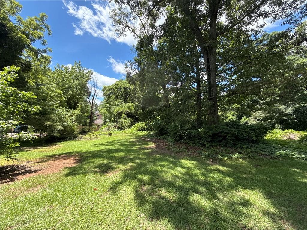 3 bedroom, 2 bathroom, 1,973 sq ft single family residence for sale at 1363 Boat Rock Road, Atlanta, GA 30331 — photo 5