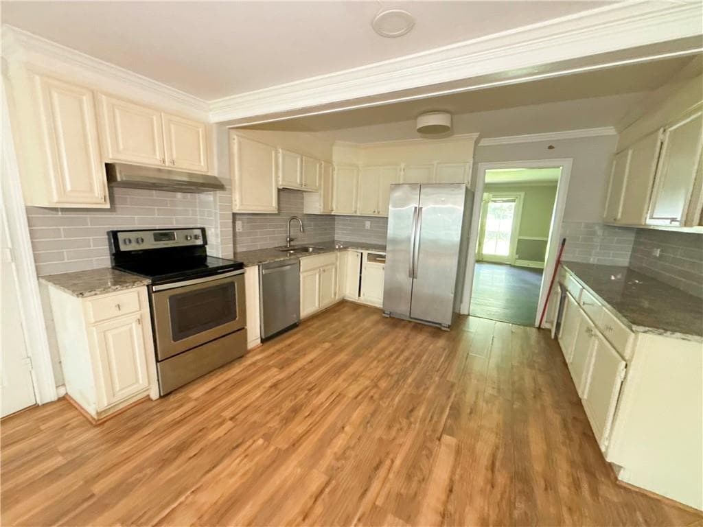 3 bedroom, 2 bathroom, 1,973 sq ft single family residence for sale at 1363 Boat Rock Road, Atlanta, GA 30331 — photo 9
