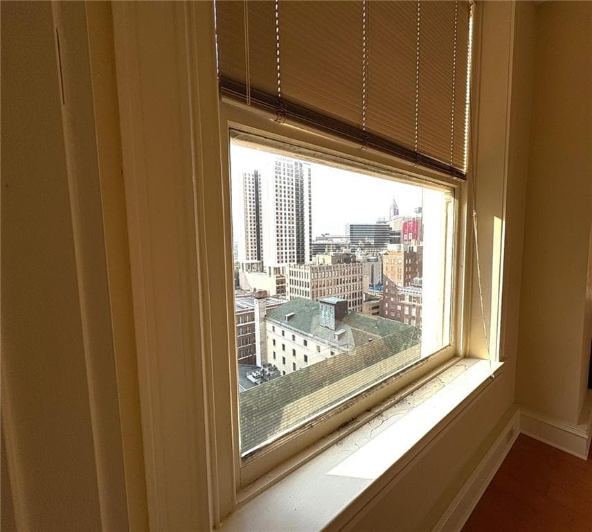 1 bedroom, 2 bathroom, 949 sq ft condominium for sale at 57 Forsyth Street 12F, Atlanta, GA 30303 — photo 8