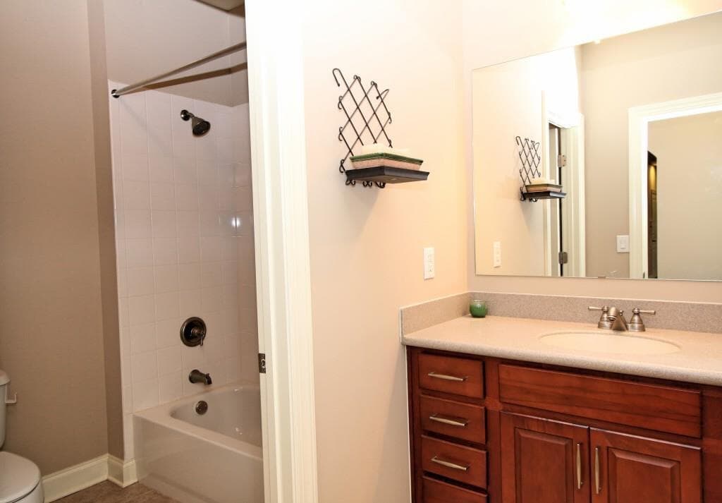 6 bedroom, 4 bathroom, 4,431 sq ft single family residence for rent at 2217 Chaseford Lane, Powder Springs, GA 30127 for $3,700 a month — photo 8