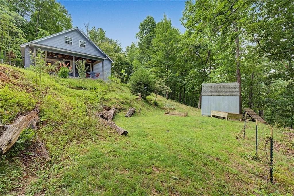 2 bedroom, 1 bathroom, 1,792 sq ft single family residence for sale at 1002 Raccoon Ridge, Ranger, GA 30734 — photo 4