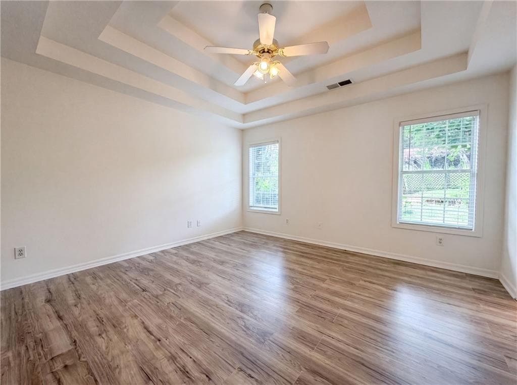 4 bedroom, 3 bathroom, 2,408 sq ft single family residence for sale at 3912 Mcguire Way, Kennesaw, GA 30144 — photo 4